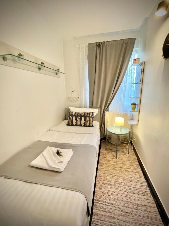 Perfect Place To Stay Self Check In-24H-Netflix-Wifi Resita Exterior photo